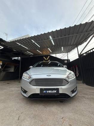 FORD FOCUS 2.0 TITANIUM 16V FLEX 4P POWERSHIFT FORD FOCUS 2.0 TITANIUM 16V FLEX 4P POWERSHIFT